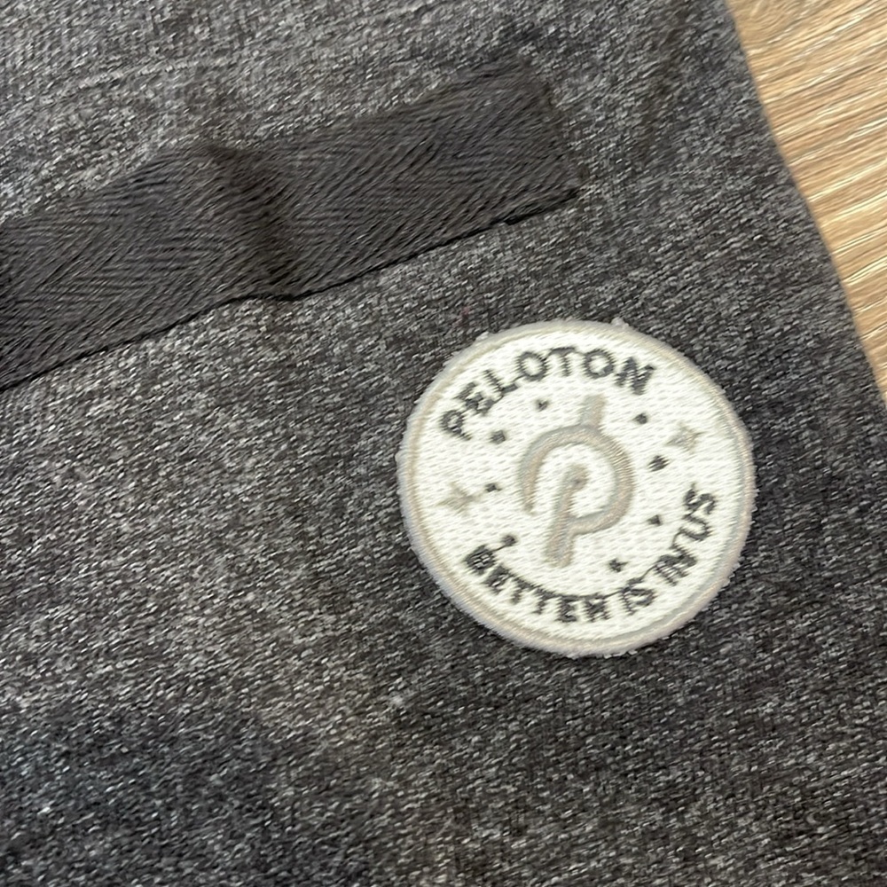 Monrow Peloton Patch Star Sweatpants - image 2